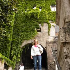 Meet your Posher, Rose